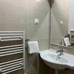 Szálloda Ami - M 3*
