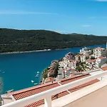 Ami - M 3* Neum