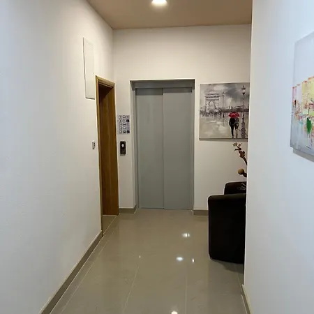 Hotel Ami - M 3*