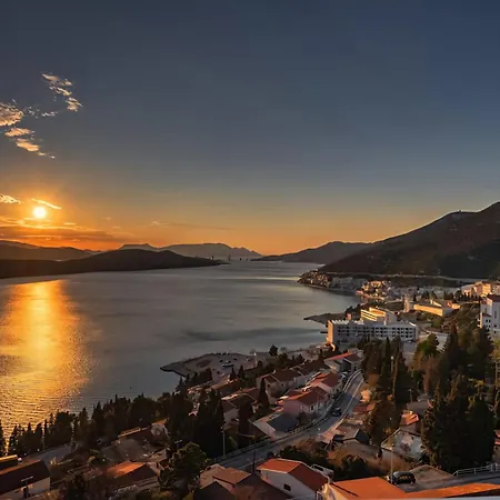 Otel Ami - M Neum