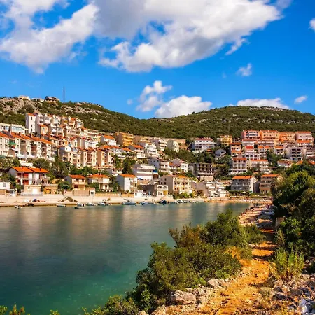 Ami - M Neum