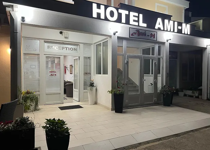 Ami - M Hotel 3*